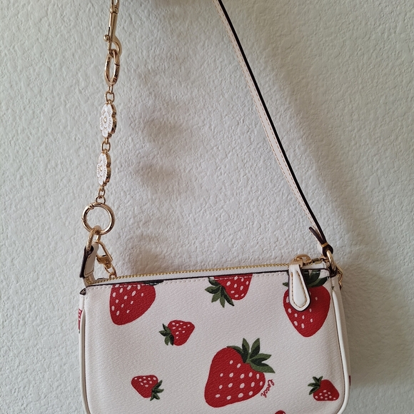 NWT Coach Nolita 19 With Wild Strawberry Print CH533 + Free Chain - Picture 4 of 12